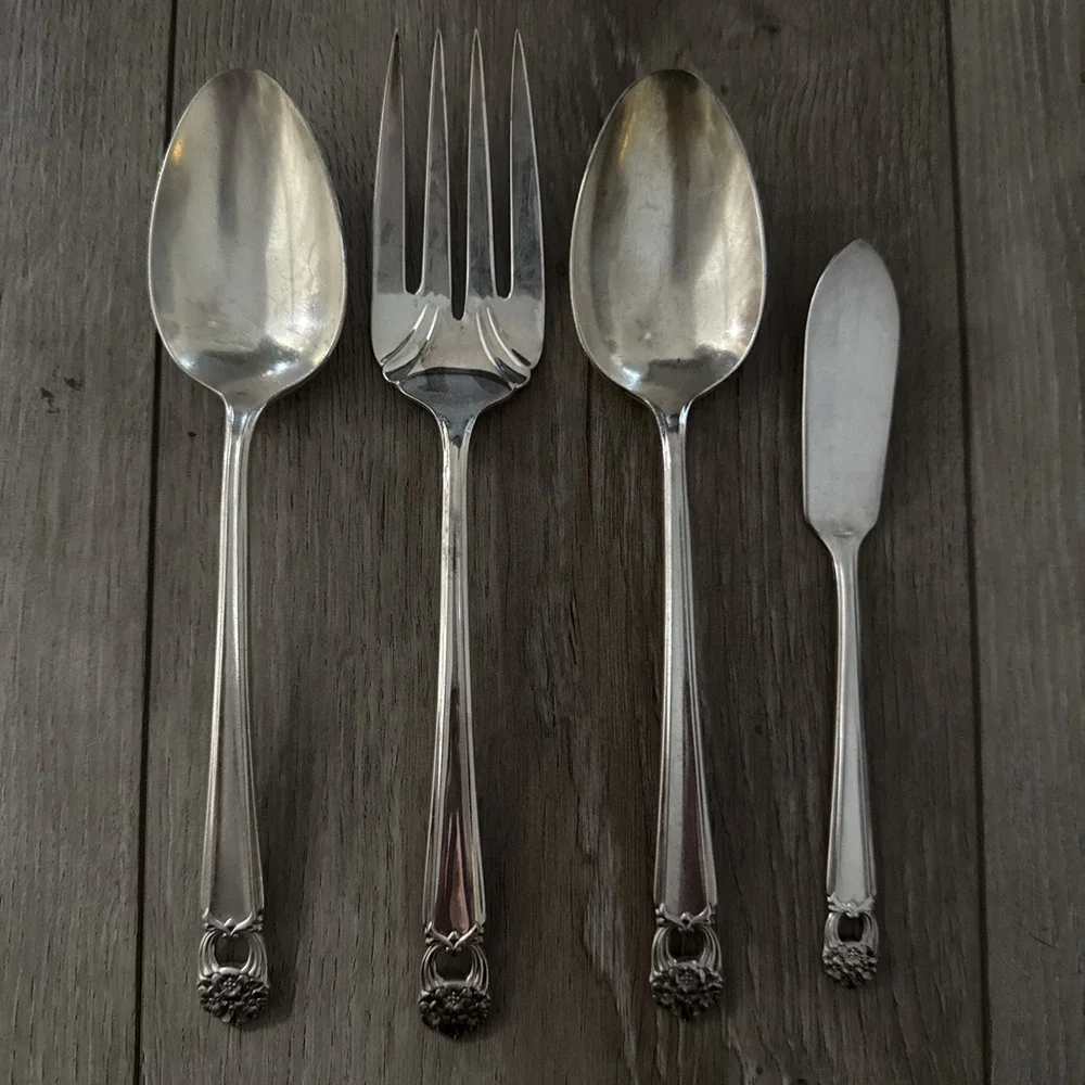 1847 Rogers Bros ETERNALLY YOURS Silverplate‎ Solid Serving Spoon Flatware